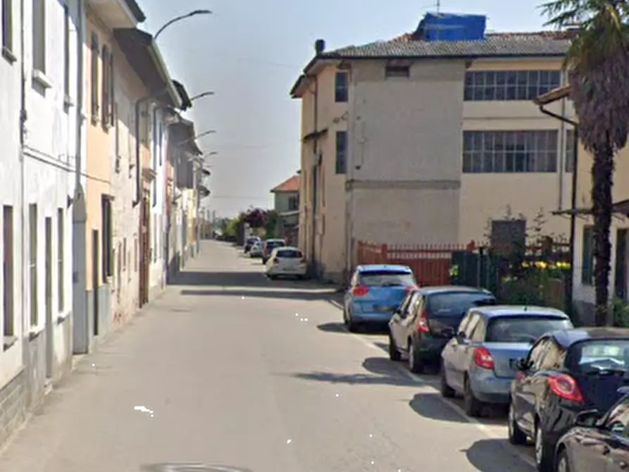 Immagine 9 di Casa indipendente in vendita  in Via Montebello a Cassolnovo