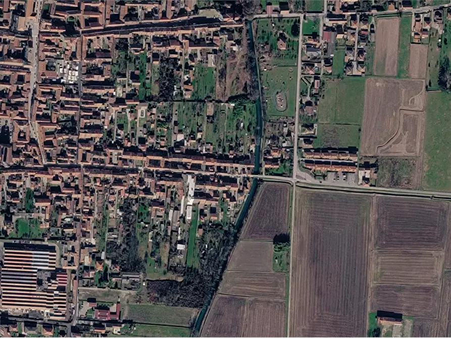 Immagine 12 di Casa indipendente in vendita  in Via Montebello a Cassolnovo