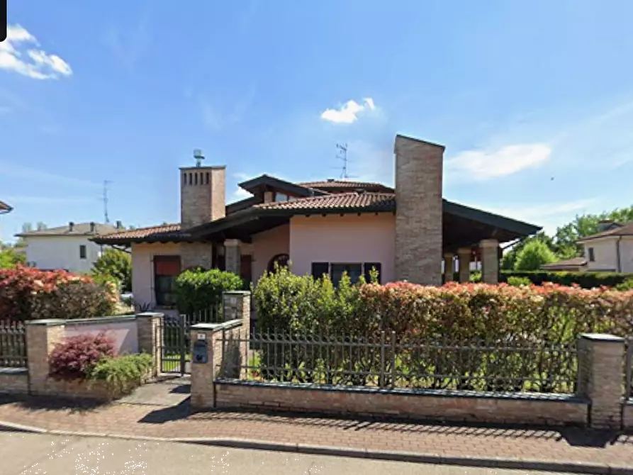 Immagine 3 di Villa in vendita  in Via Ampere, fraz. Massa Finalese a Finale Emilia