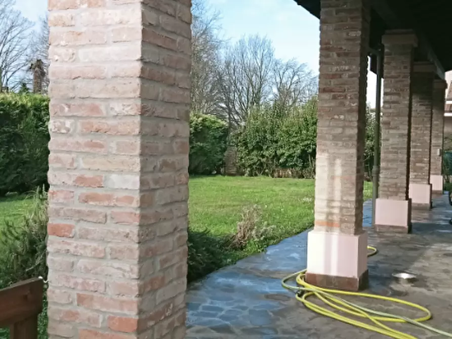 Immagine 9 di Villa in vendita  in Via Ampere, fraz. Massa Finalese a Finale Emilia