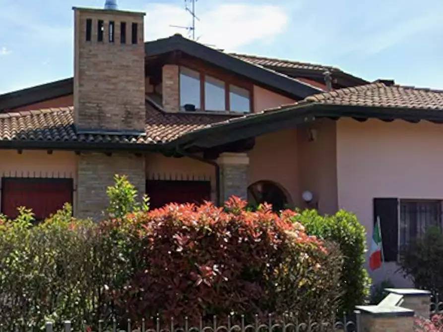 Immagine 10 di Villa in vendita  in Via Ampere, fraz. Massa Finalese a Finale Emilia
