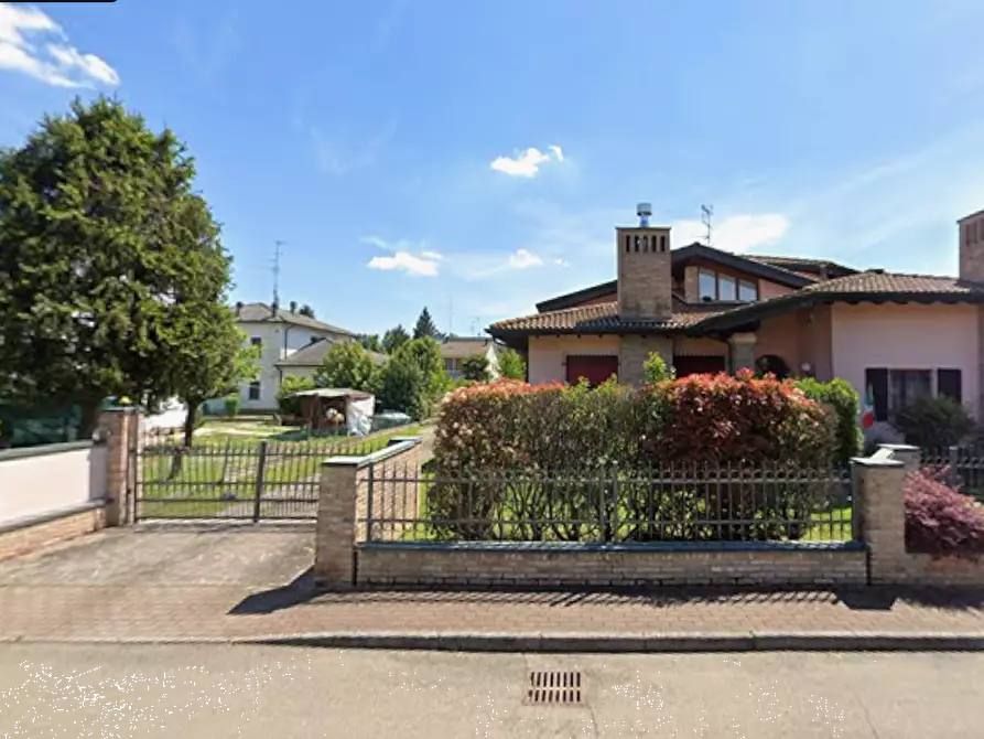 Immagine 11 di Villa in vendita  in Via Ampere, fraz. Massa Finalese a Finale Emilia