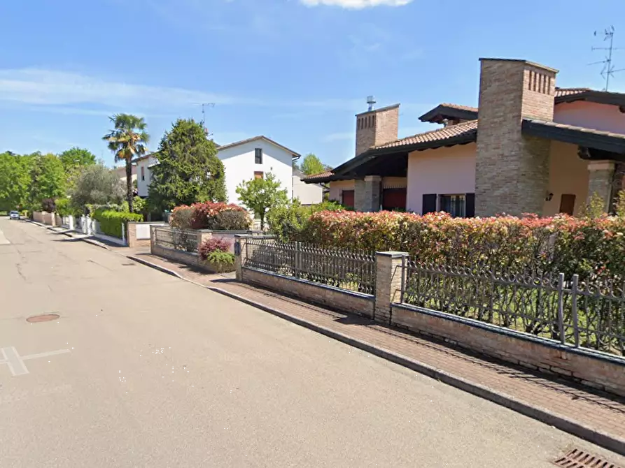 Immagine 12 di Villa in vendita  in Via Ampere, fraz. Massa Finalese a Finale Emilia
