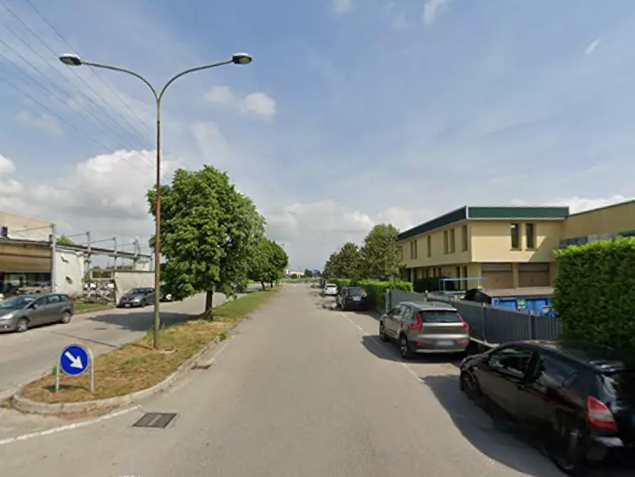 Immagine 11 di Capannone industriale in vendita  in Via Padova a Oderzo