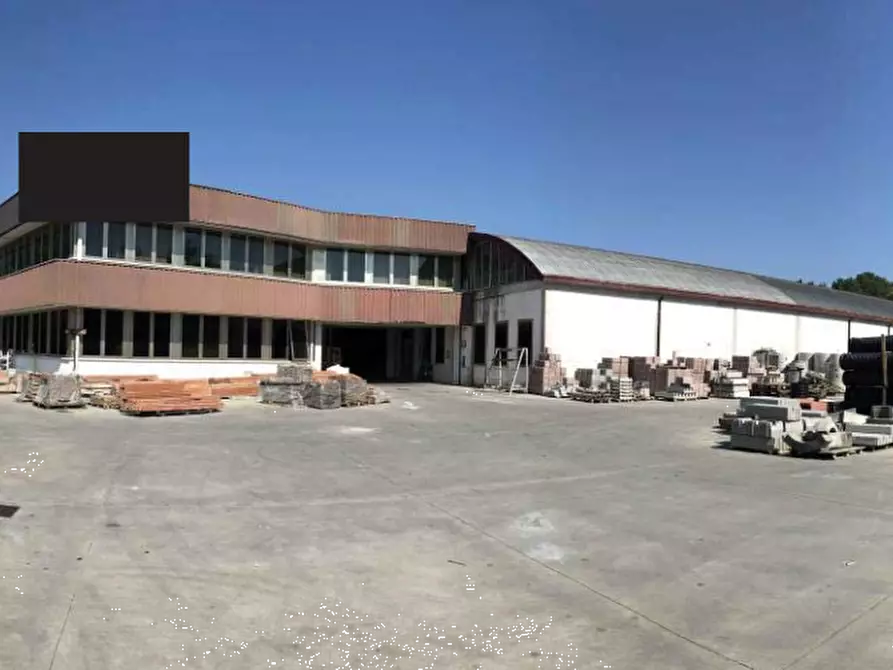 Immagine 2 di Capannone industriale in vendita  in Via Casale a Refrontolo