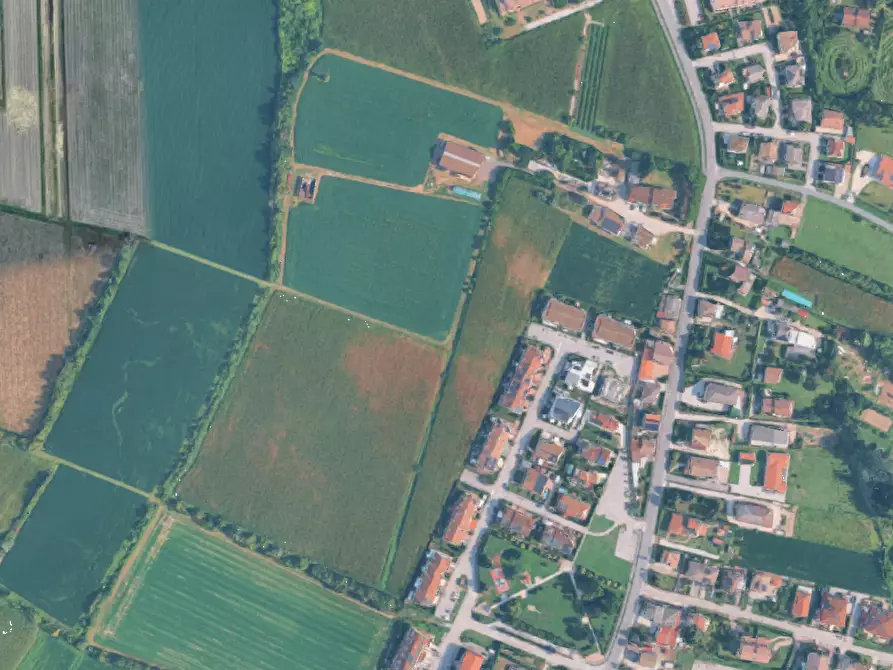 Immagine 1 di Garage in vendita  in Via Due Giugno a Legnaro