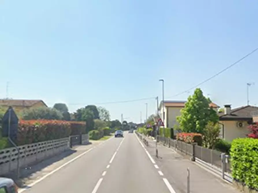 Immagine 8 di Garage in vendita  in Via Due Giugno a Legnaro