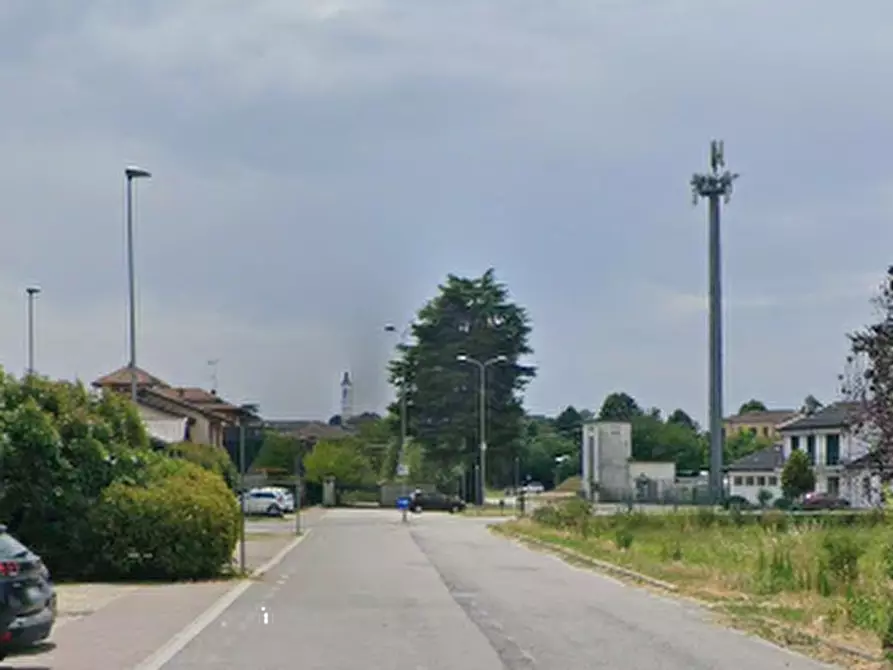 Immagine 7 di Garage in vendita  in Via Della Stazione a San Martino Siccomario