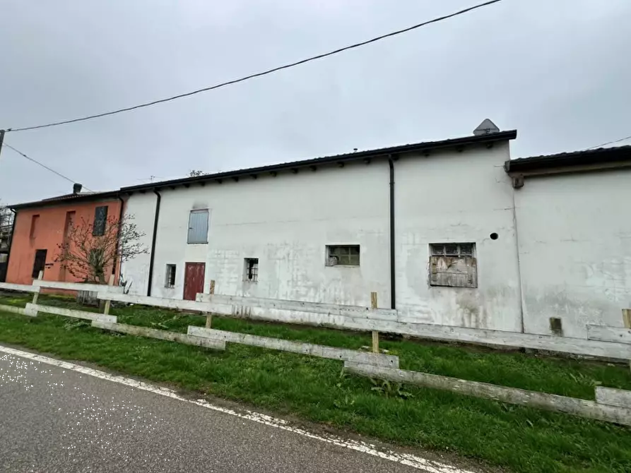 Immagine 2 di Casa indipendente in vendita  in Via Confine a Concordia Sulla Secchia