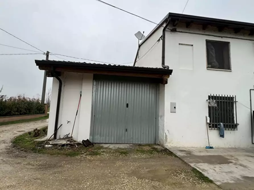 Immagine 5 di Casa indipendente in vendita  in Via Confine a Concordia Sulla Secchia