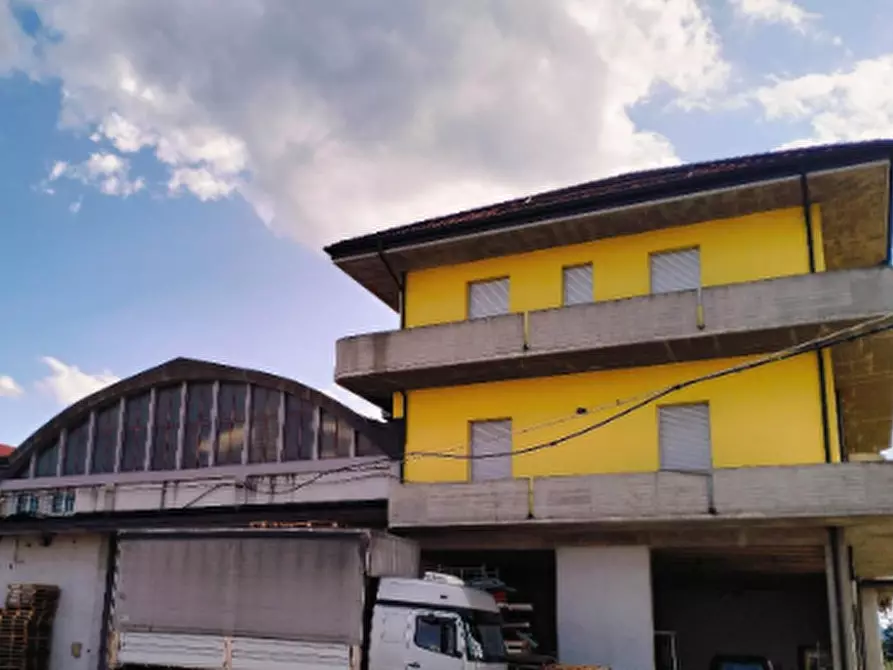 Immagine 2 di Appartamento in vendita  in Via Confine a Vignola