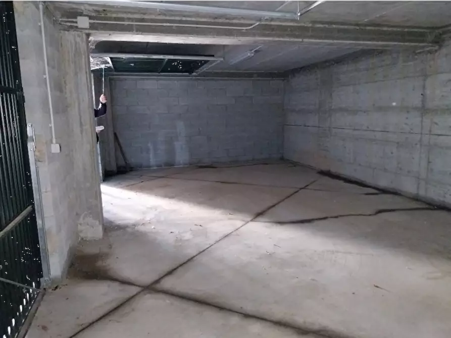 Immagine 3 di Garage in vendita  in Via della Stazione  a San Martino Siccomario