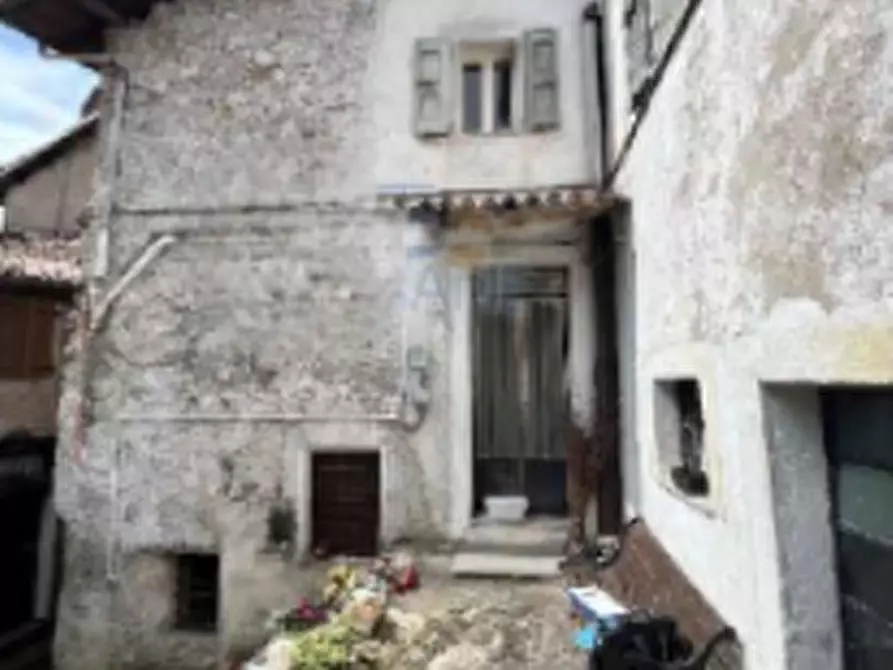 Immagine 1 di Porzione di casa in vendita  in Via Roma a Pertica Bassa