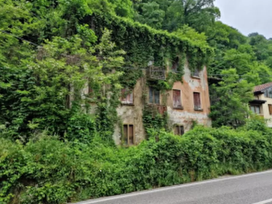 Immagine 1 di Rustico / casale in vendita  in Via Righellati a Torrebelvicino