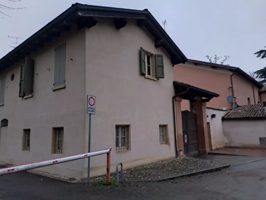 Immagine 2 di Ufficio in vendita  in Viale Umberto I a Reggio Nell'emilia
