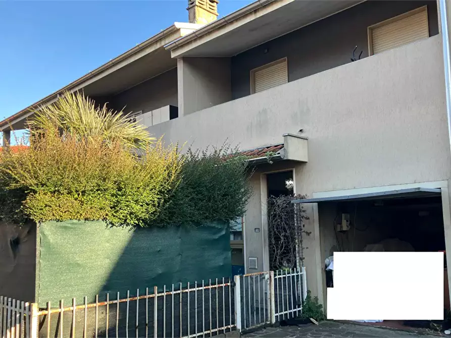 Immagine 1 di Villetta a schiera in vendita  in Via Martin Luther King a Burago Di Molgora