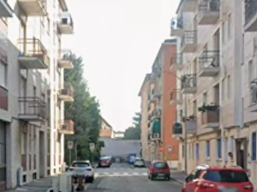 Immagine 4 di Appartamento in vendita  in Via Francesco Petrarca a Cesano Boscone