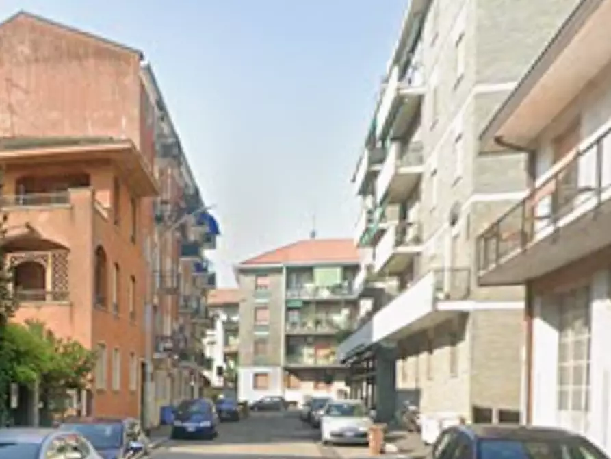 Immagine 5 di Appartamento in vendita  in Via Francesco Petrarca a Cesano Boscone