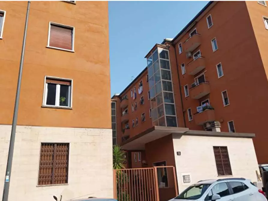 Immagine 2 di Appartamento in vendita  in Via Bettino Da Trezzo  a Milano