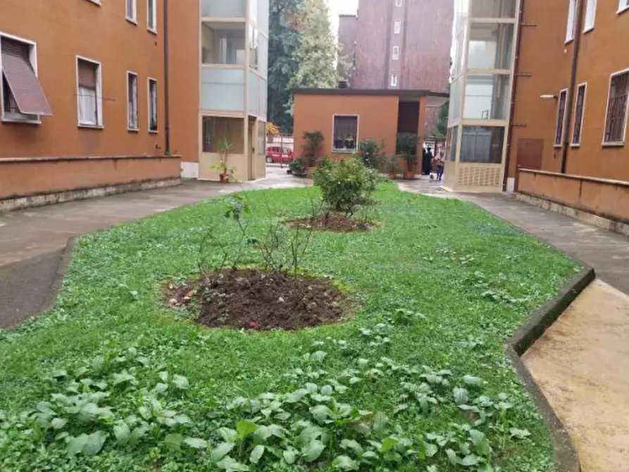 Immagine 3 di Appartamento in vendita  in Via Bettino Da Trezzo  a Milano