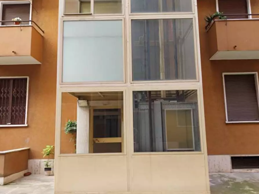 Immagine 4 di Appartamento in vendita  in Via Bettino Da Trezzo  a Milano