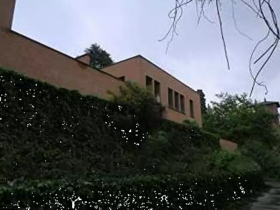 Immagine 7 di Stabile in vendita  in Via Della Trinità   a Gavirate