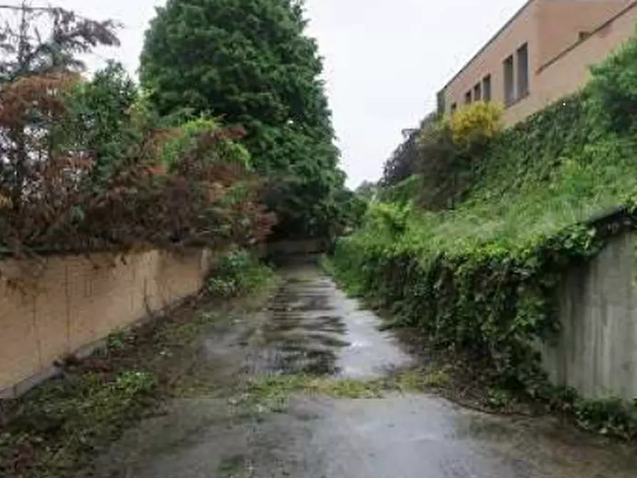 Immagine 11 di Stabile in vendita  in Via Della Trinità   a Gavirate