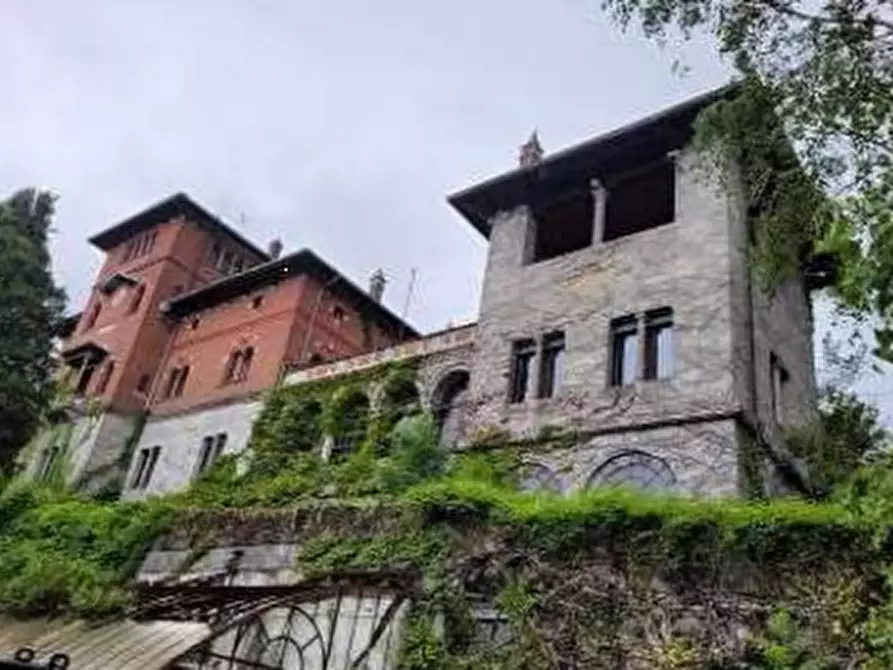 Immagine 2 di Villa in vendita  in Via Dell Trinità a Gavirate