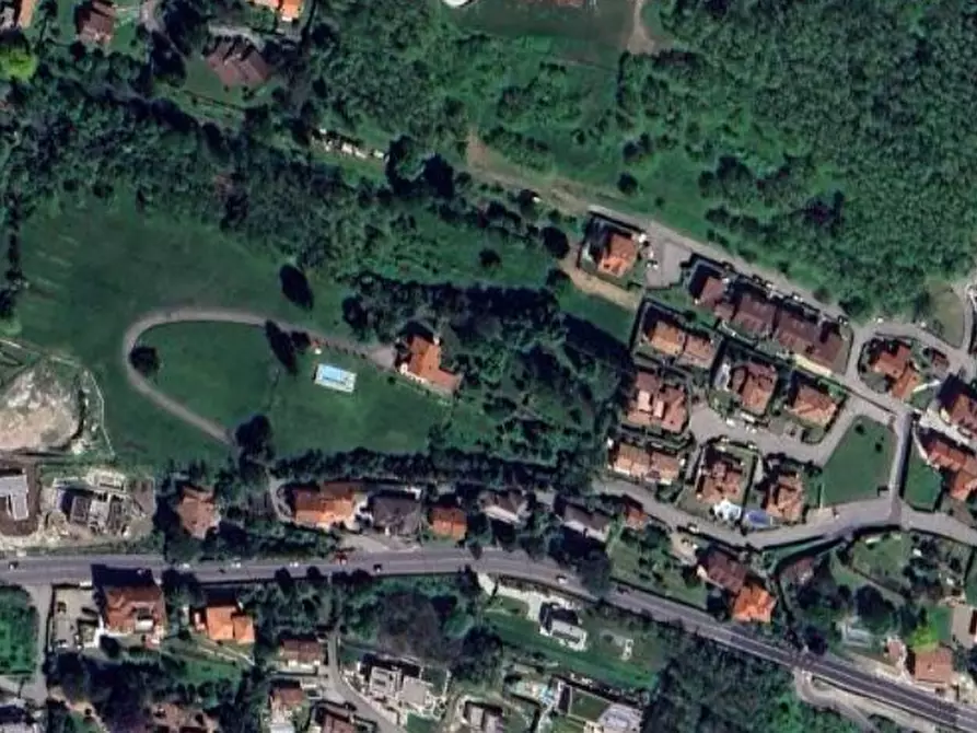 Immagine 31 di Villa in vendita  in Via Dell Trinità a Gavirate