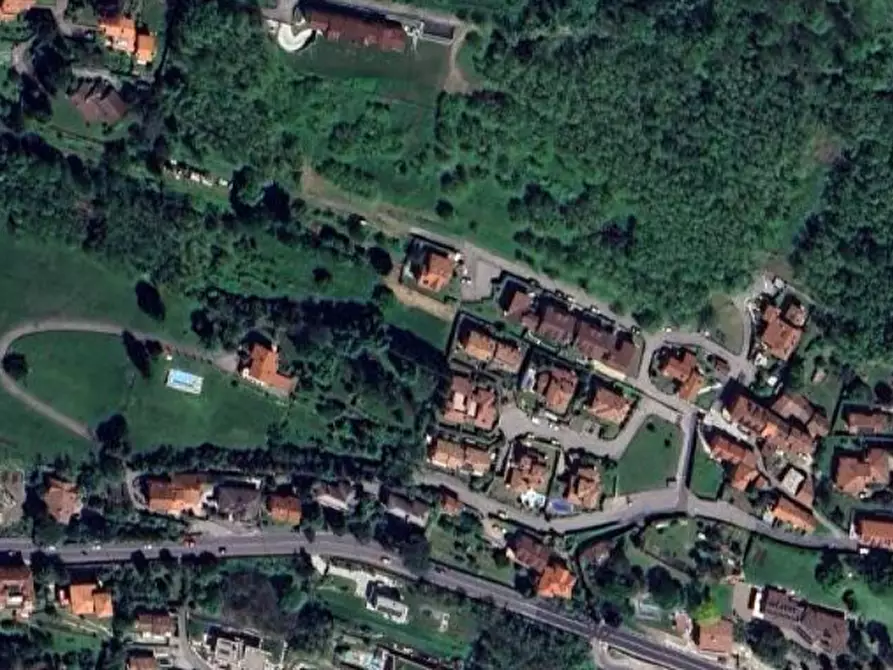 Immagine 32 di Villa in vendita  in Via Dell Trinità a Gavirate