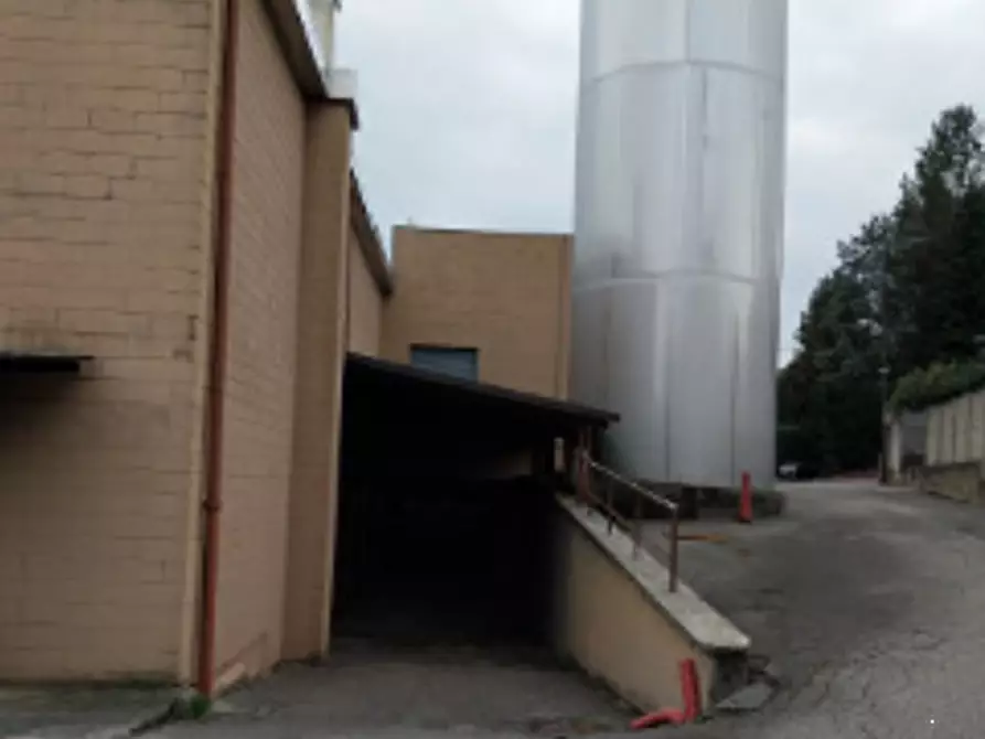 Immagine 6 di Capannone industriale in vendita  in Via Volta a Cucciago