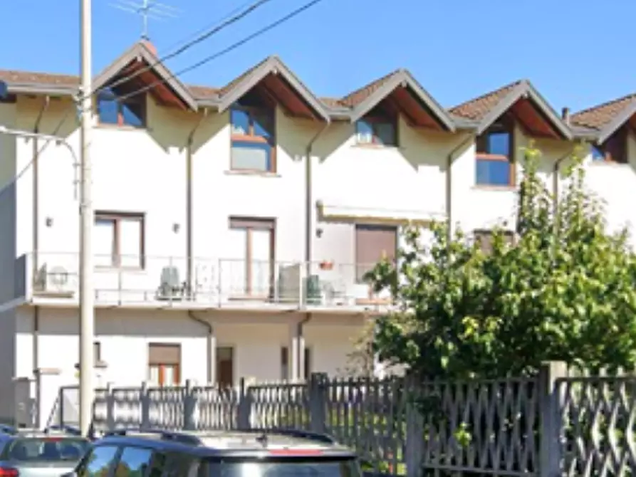 Immagine 3 di Appartamento in vendita  in Via Baraggioli a Busto Arsizio