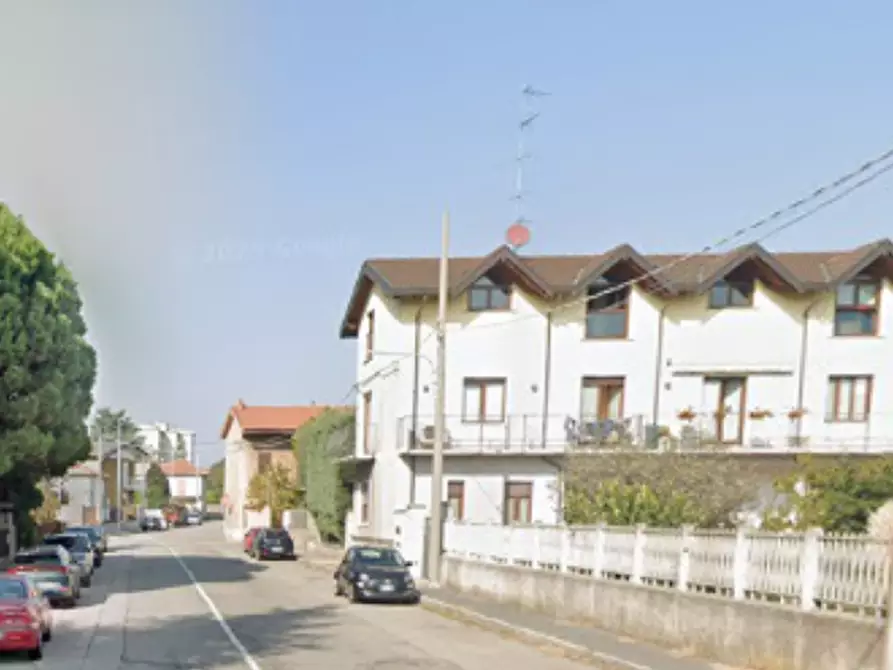 Immagine 5 di Appartamento in vendita  in Via Baraggioli a Busto Arsizio