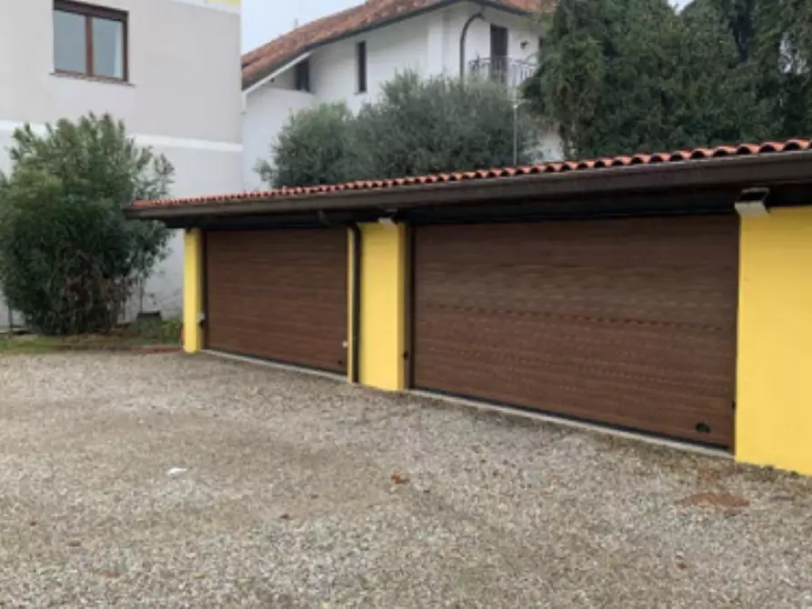 Immagine 7 di Appartamento in vendita  in Via Baraggioli a Busto Arsizio