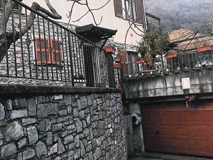 Immagine 2 di Appartamento in vendita  in Via Vanetti a Porlezza