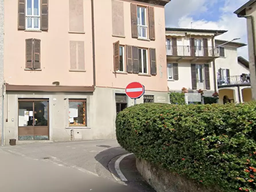 Immagine 5 di Negozio in vendita  in Via Vittorio Emanuele II a Cernobbio
