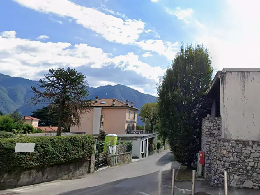 Immagine 7 di Negozio in vendita  in Via Vittorio Emanuele II a Cernobbio