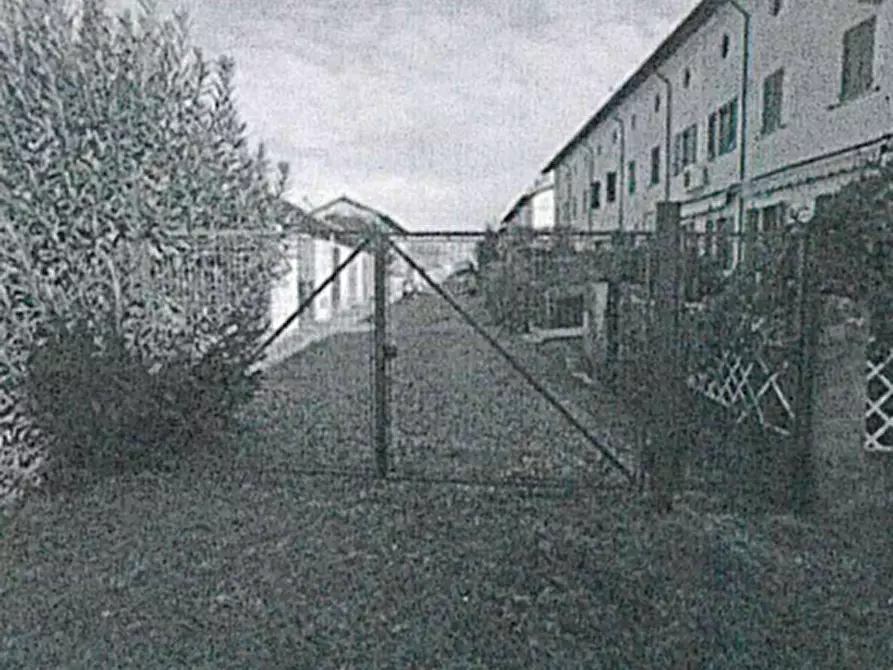 Immagine 11 di Casa indipendente in vendita  in viale Libertà a Casatisma