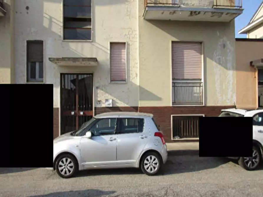 Immagine 2 di Appartamento in vendita  in Via Ceresio a Vigevano