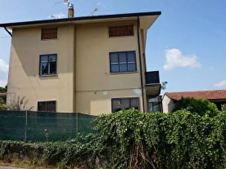 Immagine 6 di Appartamento in vendita  in Via Bugano a Longare