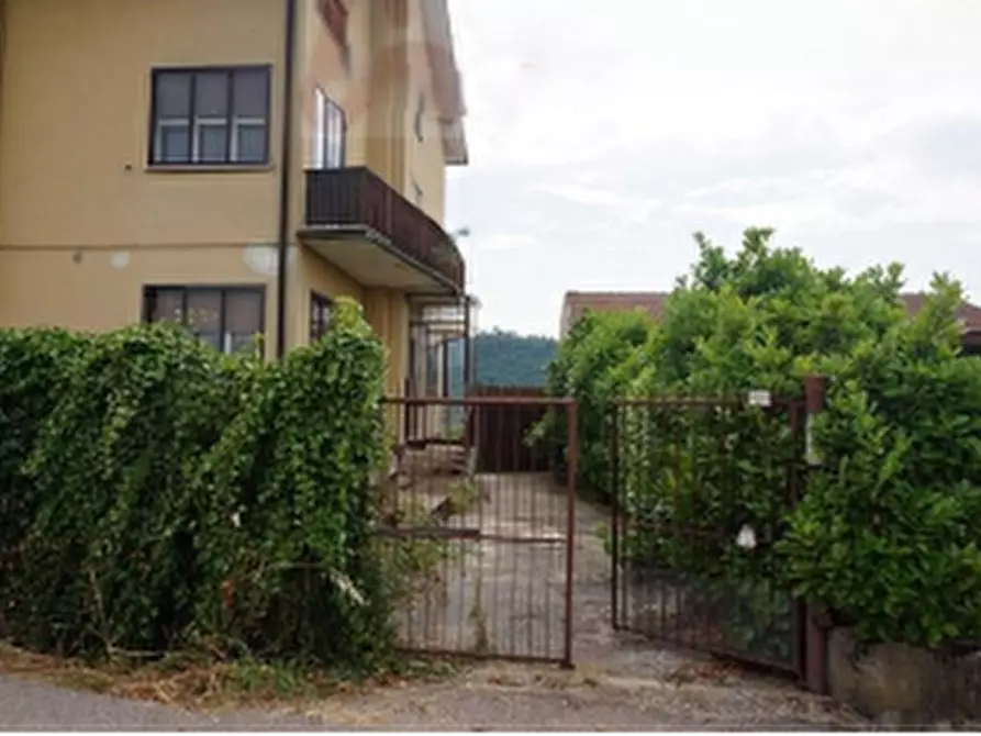Immagine 11 di Appartamento in vendita  in Via Bugano a Longare