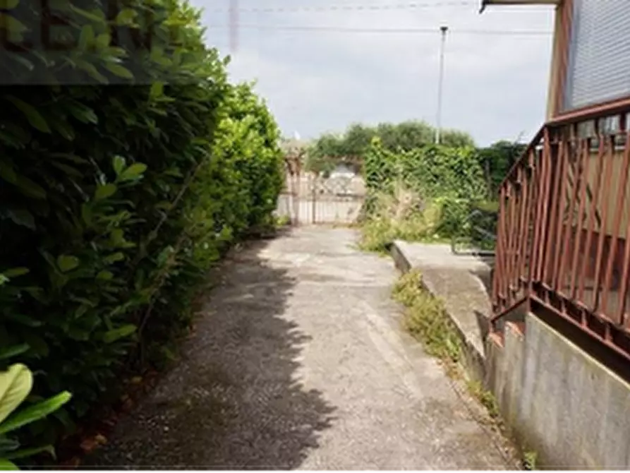 Immagine 13 di Appartamento in vendita  in Via Bugano a Longare