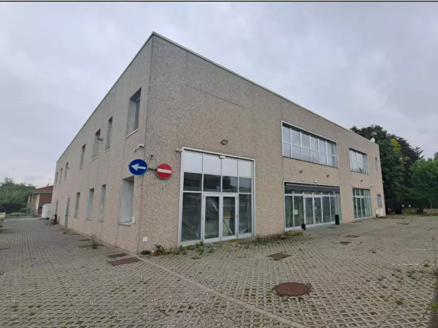 Immagine 3 di Capannone industriale in vendita  in Via Delle Lavagne a Tradate