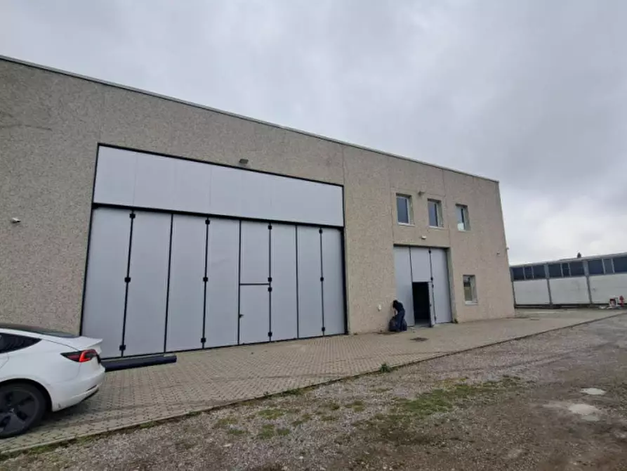 Immagine 5 di Capannone industriale in vendita  in Via Delle Lavagne a Tradate