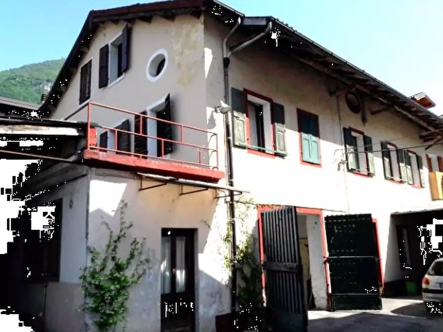 Immagine 2 di Magazzino in vendita  in Via Nuova a Fonzaso