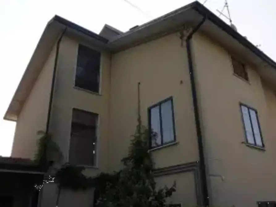 Immagine 5 di Appartamento in vendita  in Via Bugano a Longare