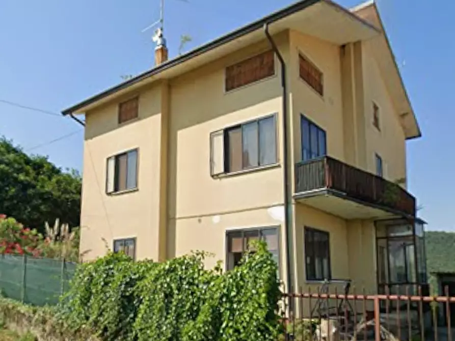 Immagine 6 di Appartamento in vendita  in Via Bugano a Longare