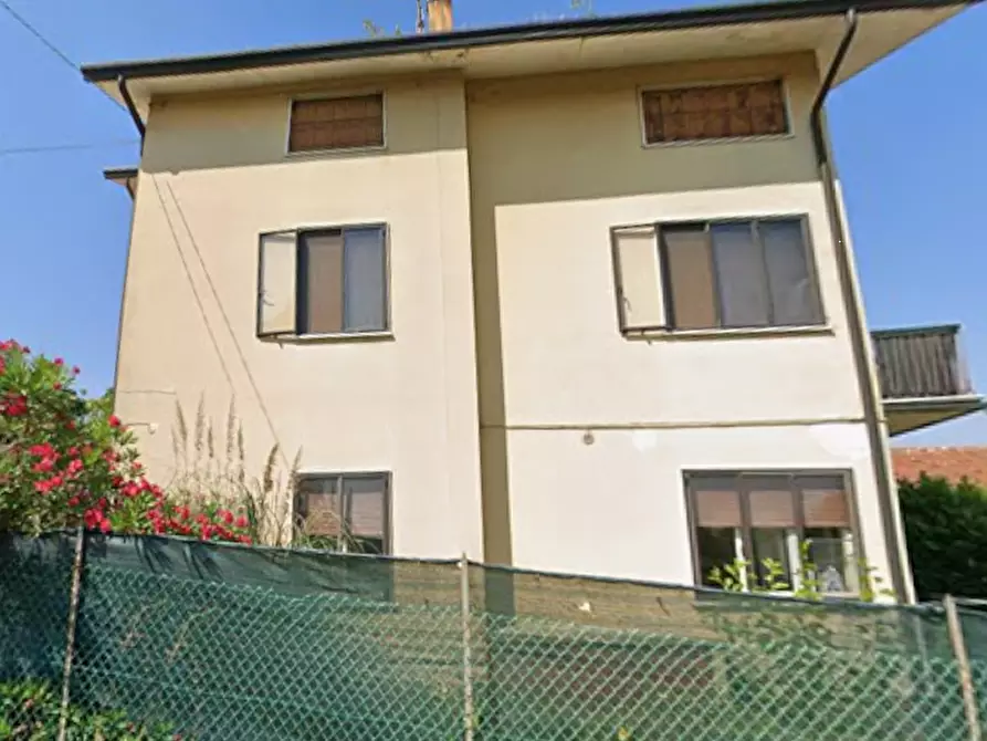 Immagine 7 di Appartamento in vendita  in Via Bugano a Longare