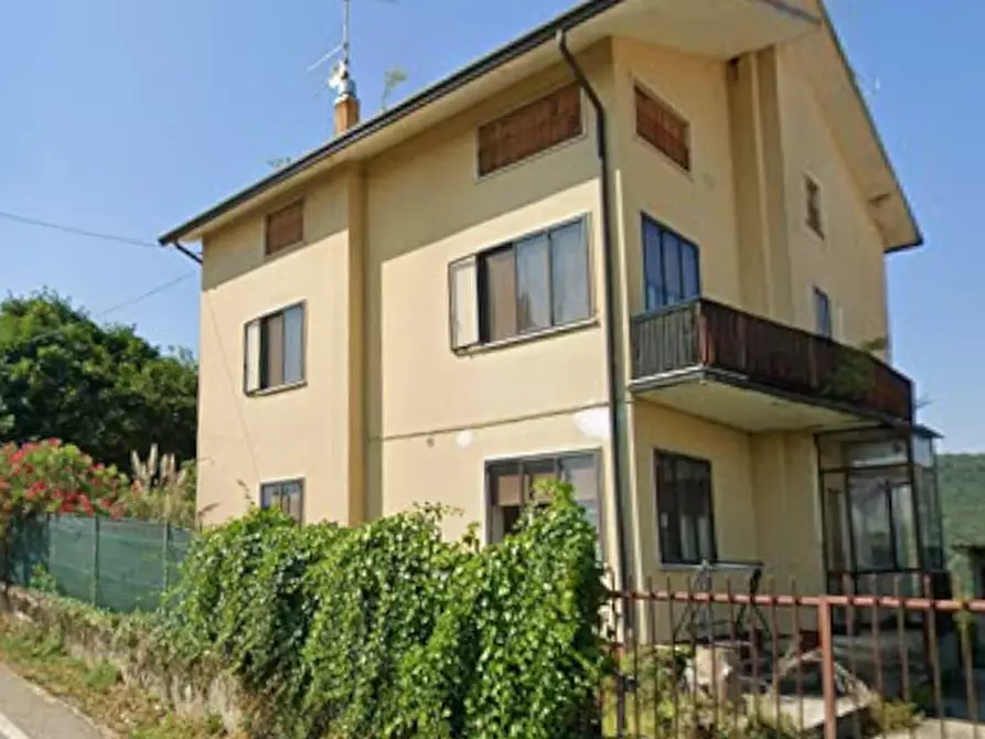 Immagine 10 di Appartamento in vendita  in Via Bugano a Longare