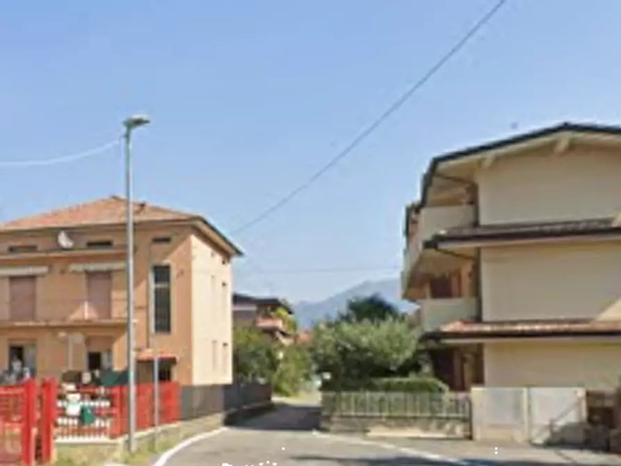 Immagine 12 di Appartamento in vendita  in Via Urini a Capriolo